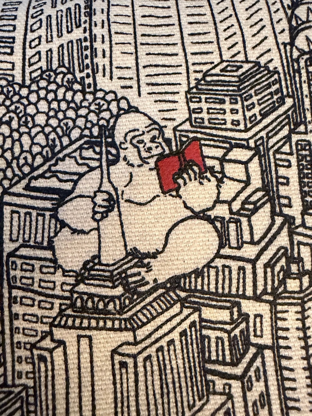 The Studio Strand “Urban Jungle” tote bag with city skyline graphic - Picture 5 of 9